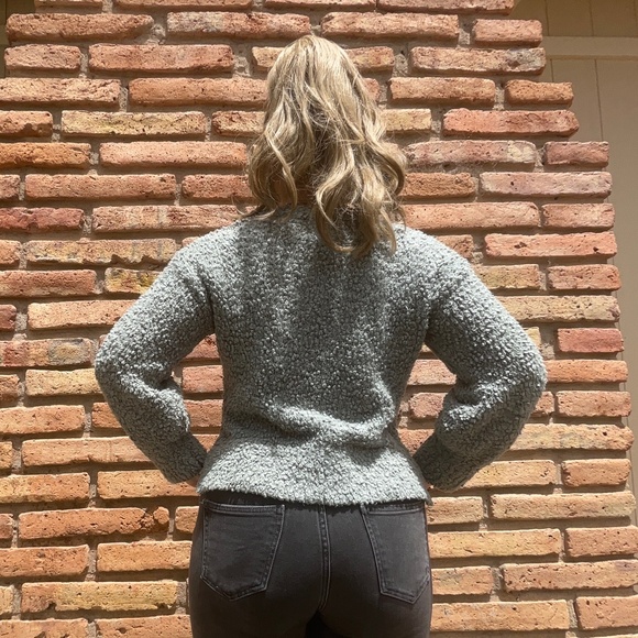 Pink Rose Women’s Teddy Crewneck Cropped sweater Size M - Picture 3 of 6